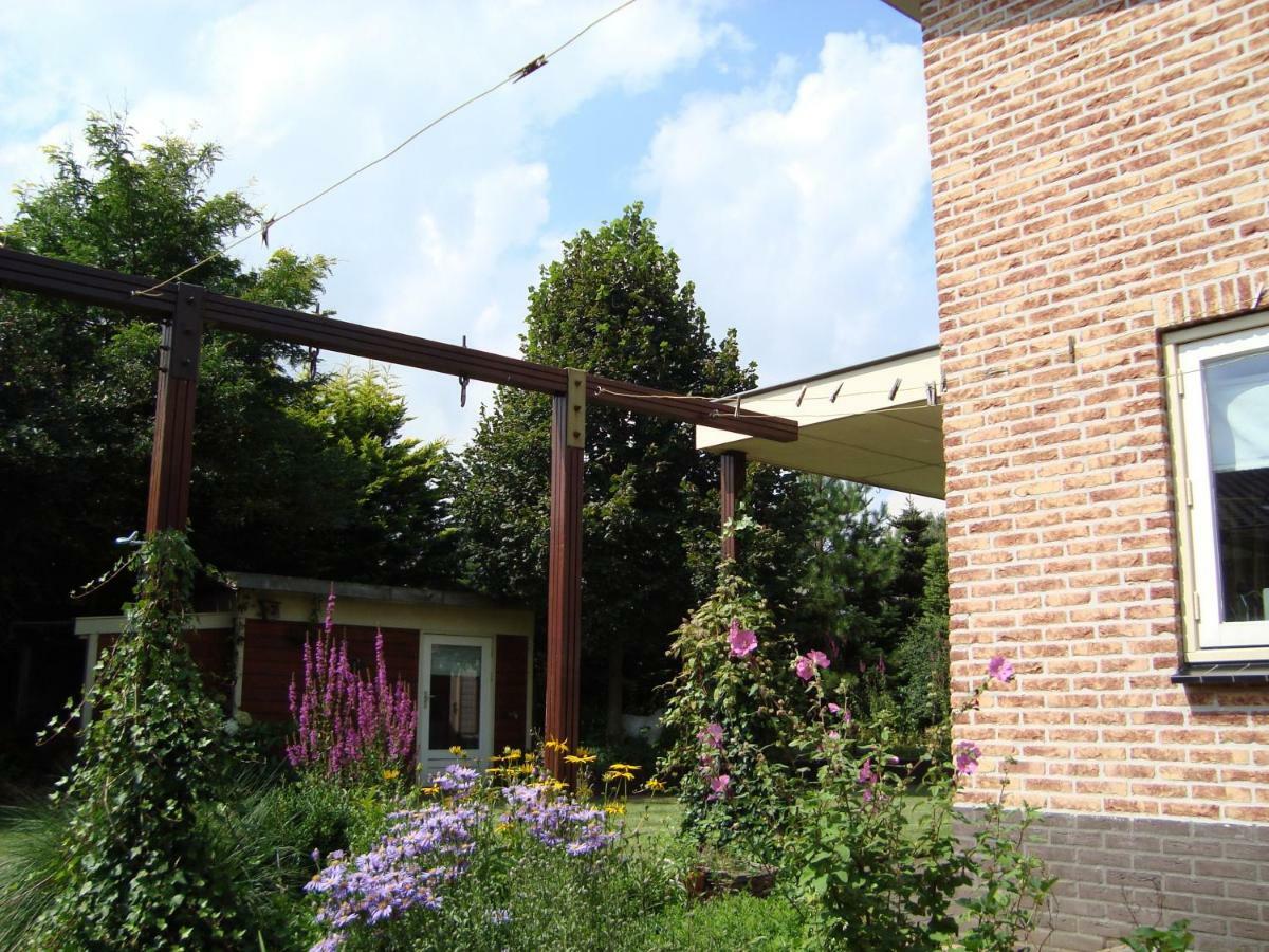 Vakantiehuis Petrarca プッテン エクステリア 写真
